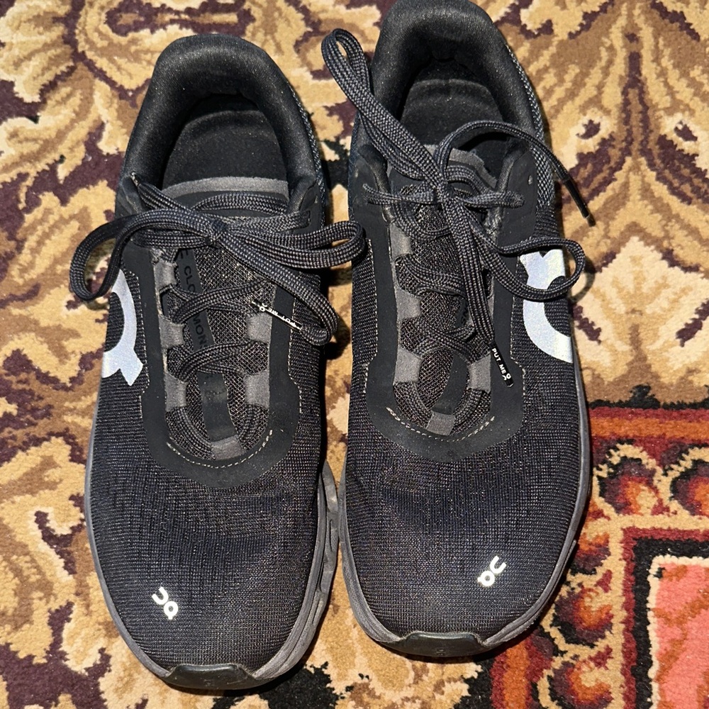 ON Women's Black Athletic Shoes